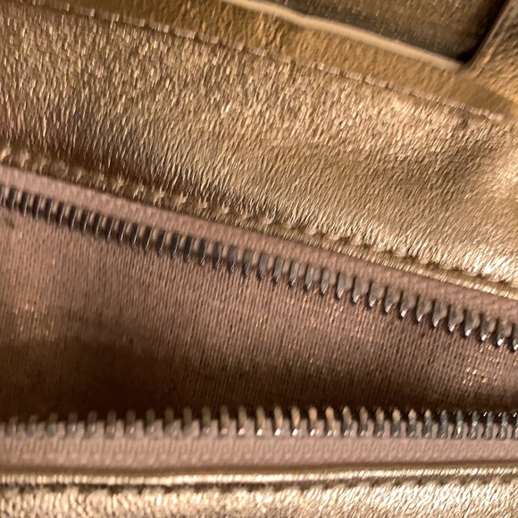 NEW! HOBO Foldover Clutch Gold Metallic - Picture 6 of 8